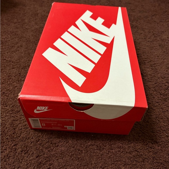 Women’s Nike Air Max Correlation - Picture 5 of 5